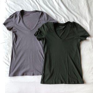 Everlane v-neck shirts